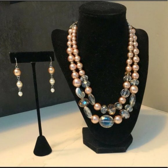 White House Black Market Jewelry - White House Black Market Necklace Set Taupe Clear